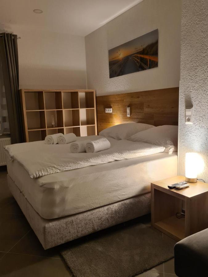 Wellandhome Aalen - 6 Rooms Esterno foto