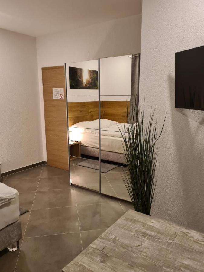 Wellandhome Aalen - 6 Rooms Esterno foto