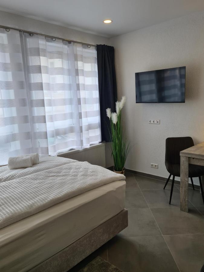 Wellandhome Aalen - 6 Rooms Esterno foto